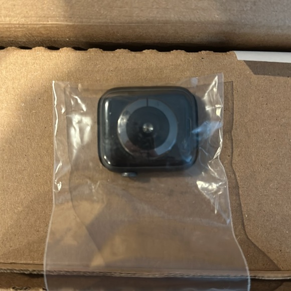 Apple Watch - Picture 2 of 2